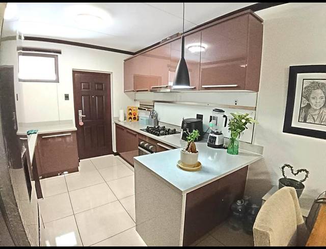 2 BEDROOM PROPERTY TO RENT IN BLUE HILLS